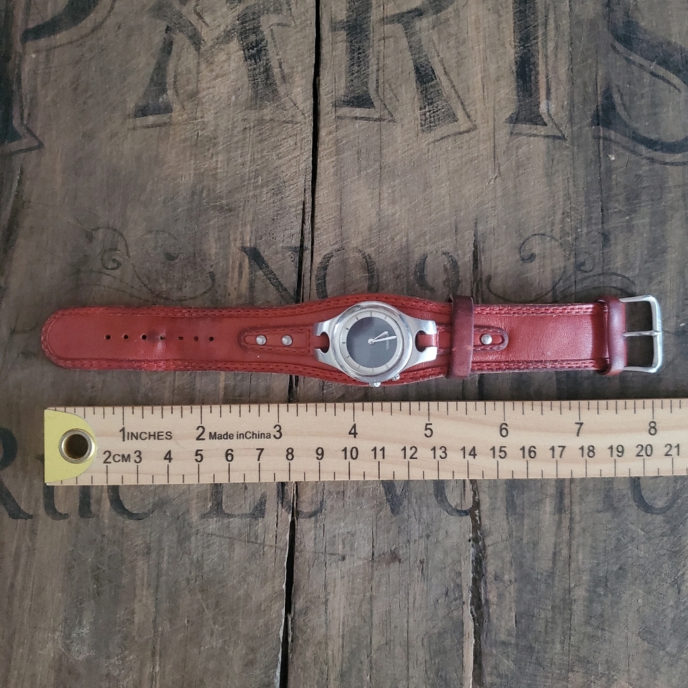 FOSSIL 'Rare' Vintage Big Tic Hearts Leather | Stainless Steel Wide Band Watch - Picture 13 of 14